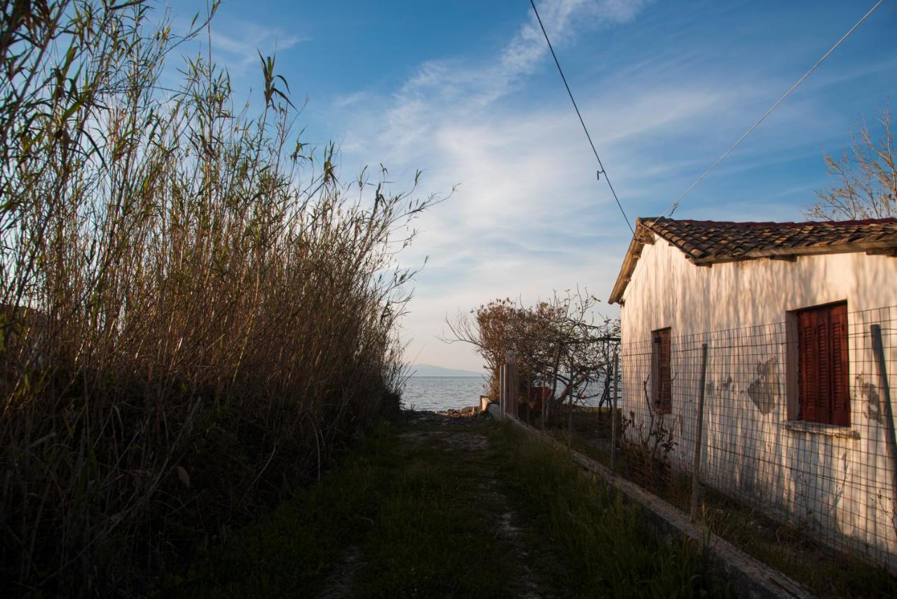 Burnelia Vacation House Lefkimmi  Exterior photo